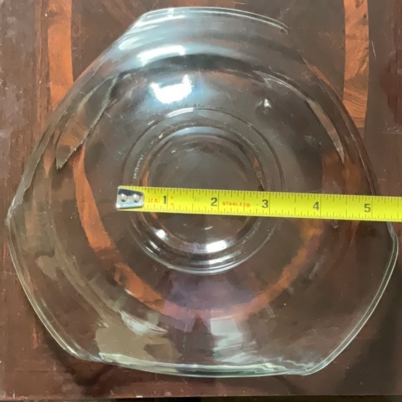 Elegant Clear Glass Bowl - Picture 10 of 11